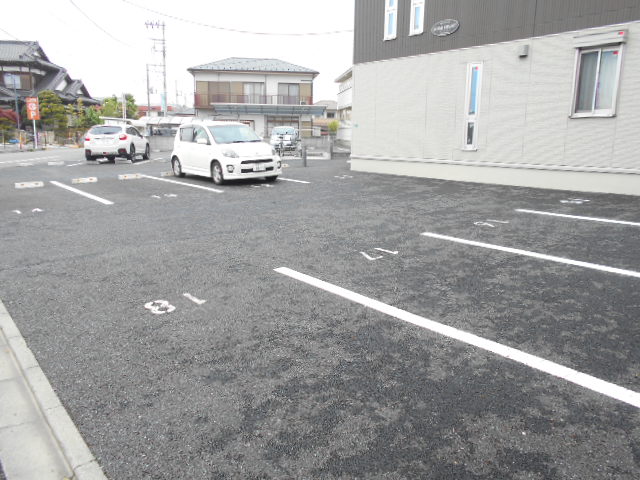18/24 駐車場