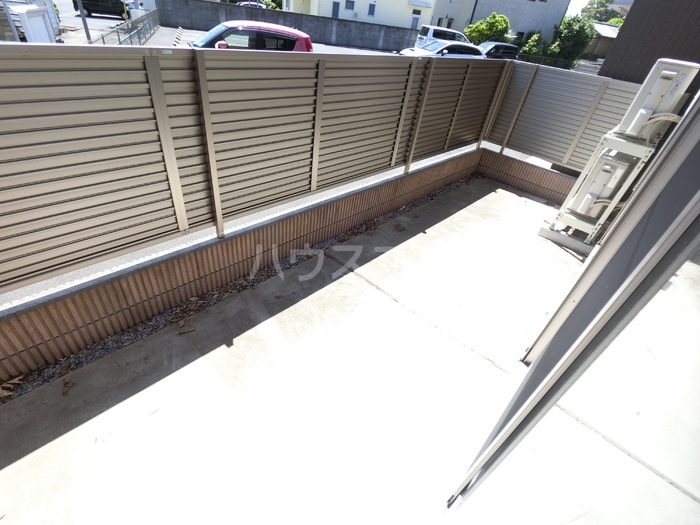 13/22 バルコニー