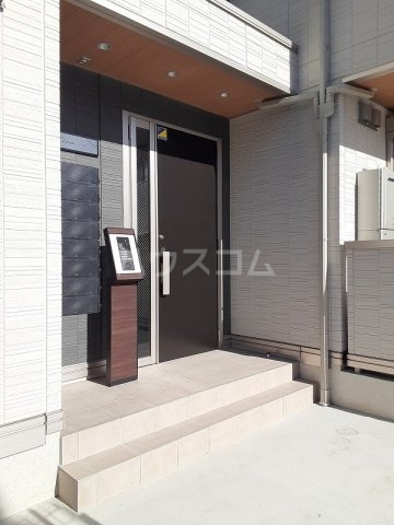 24/26 エントランス