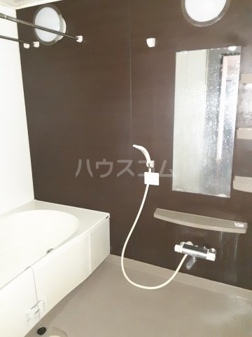 14/30 浴室