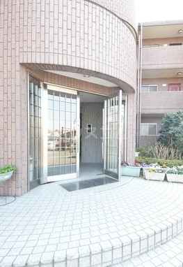 17/23 エントランス