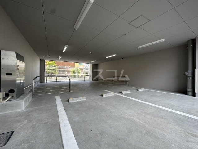28/30 駐車場
