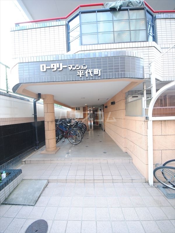 20/26 エントランス