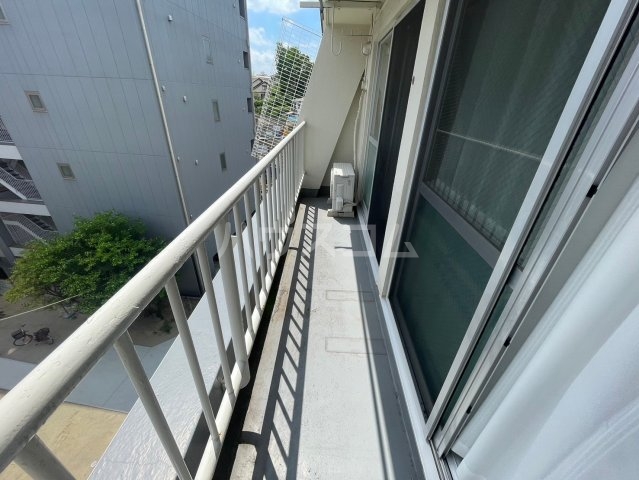 23/30 バルコニー