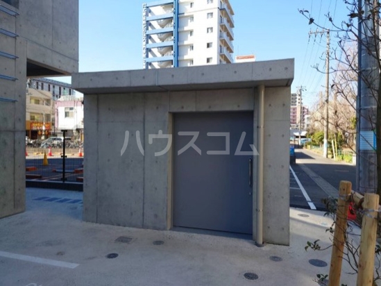 24/26 エントランス