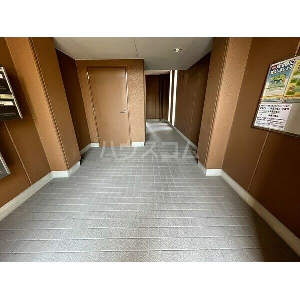 20/25 エントランス