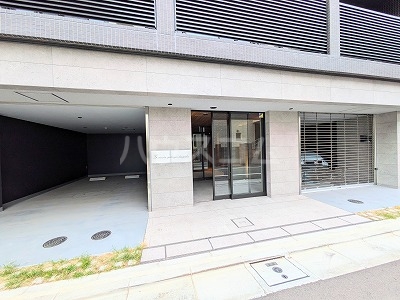 21/28 エントランス