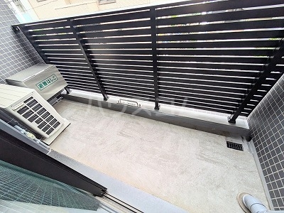 15/28 バルコニー