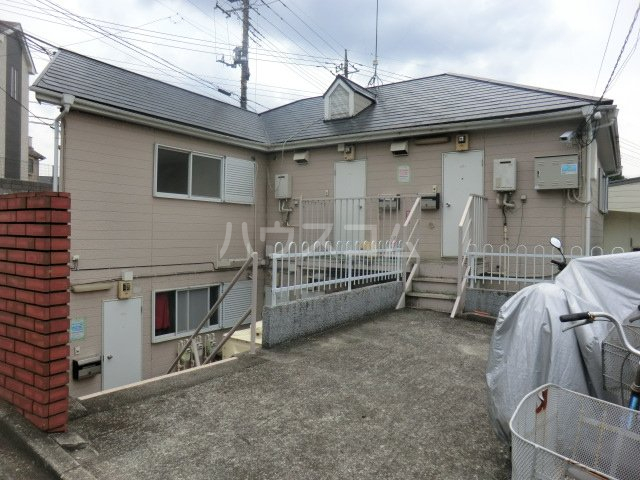 23/24 エントランス