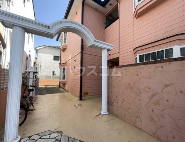 17/27 エントランス