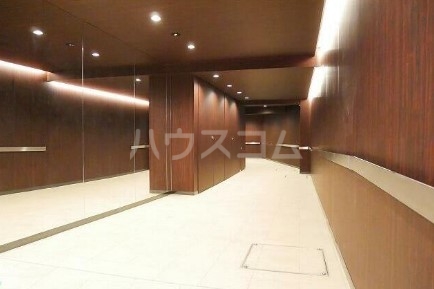 21/26 エントランス