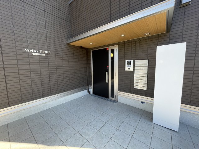 18/28 エントランス