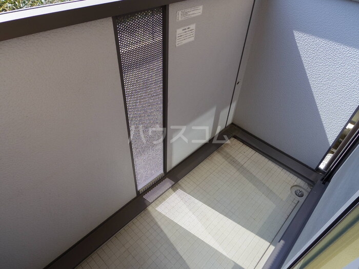 13/19 バルコニー