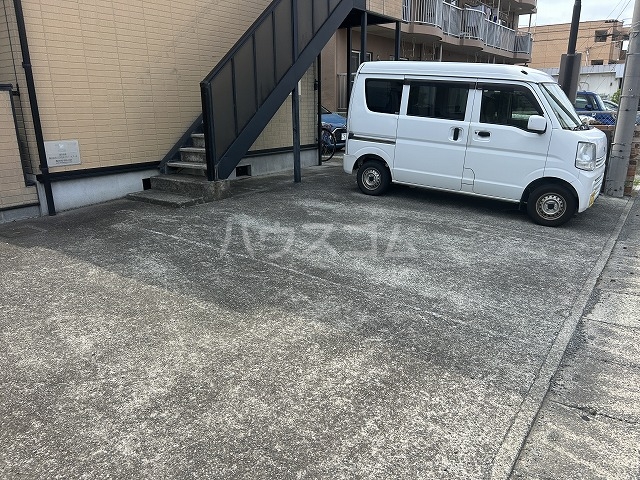 20/21 駐車場