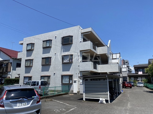 19/28 駐車場