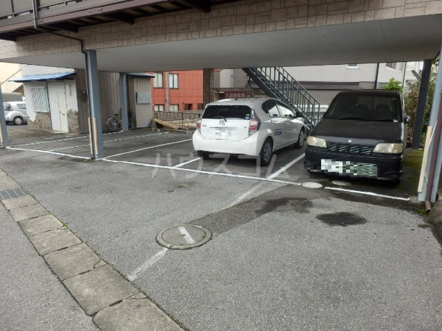 22/29 駐車場