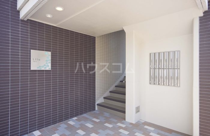 20/30 エントランス