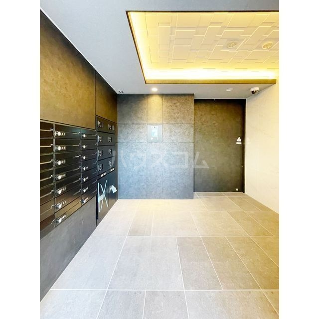 2/4 エントランス