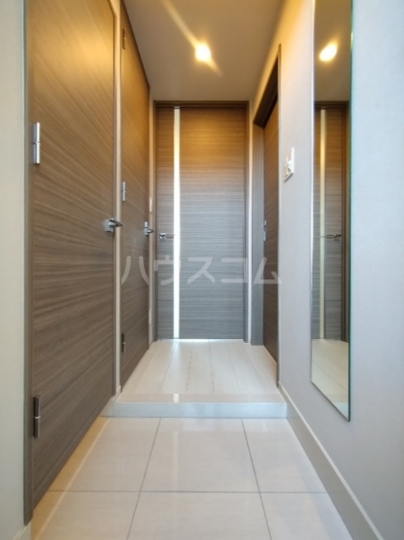 22/30 エントランス