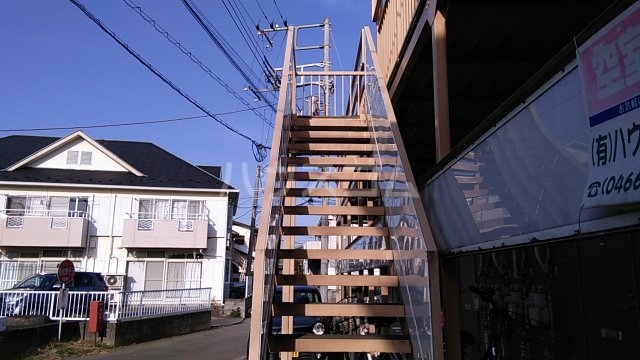 18/26 エントランス