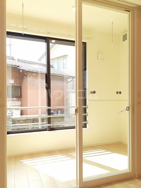 14/22 バルコニー