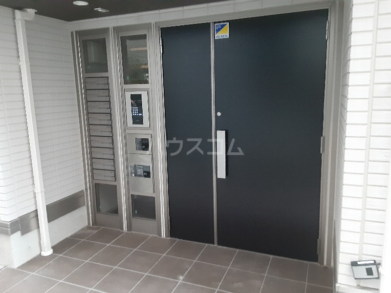 24/28 エントランス