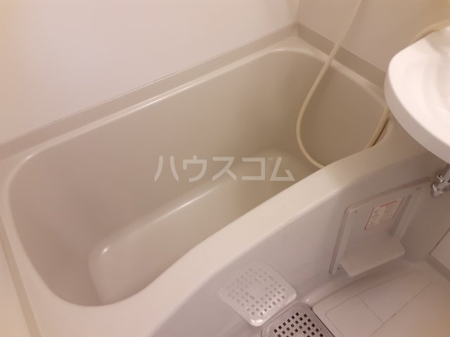 13/30 浴室