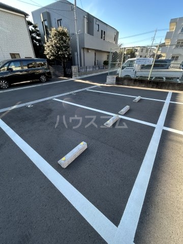 14/19 駐車場