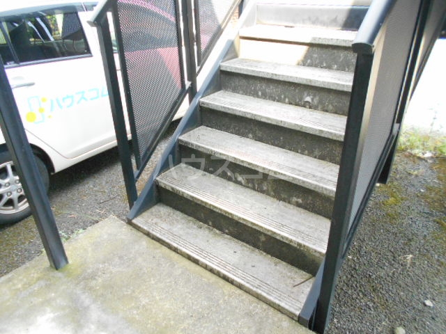 2/5 エントランス