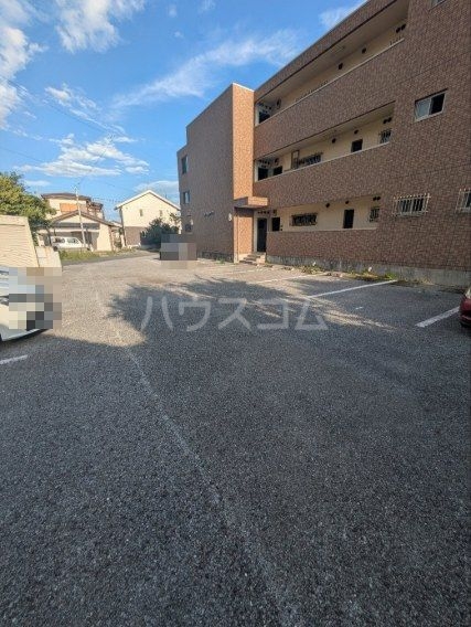 25/30 駐車場