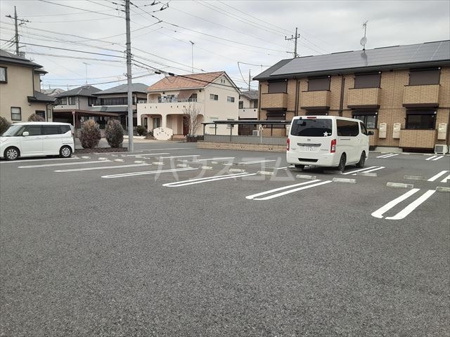 15/23 駐車場