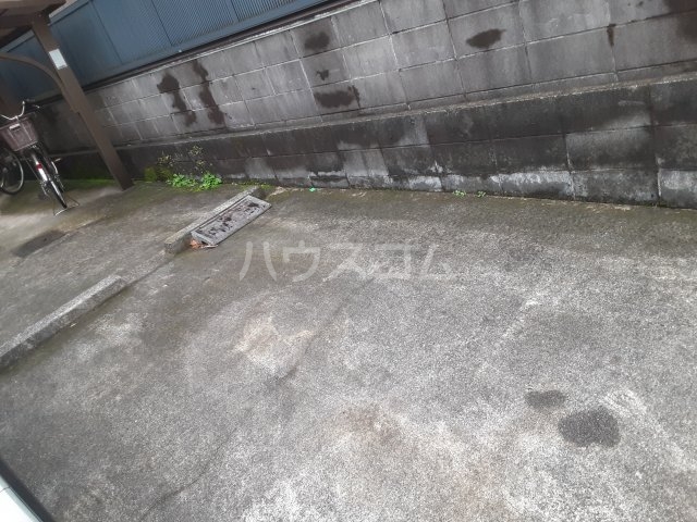 23/25 駐車場