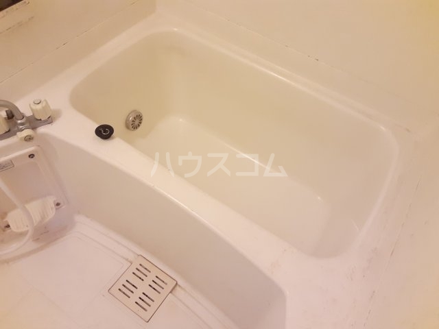 13/25 浴室