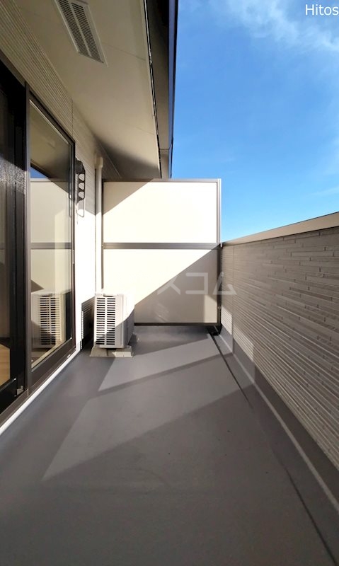 18/28 バルコニー