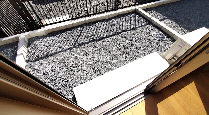 19/28 バルコニー