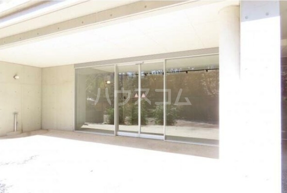 2/5 エントランス