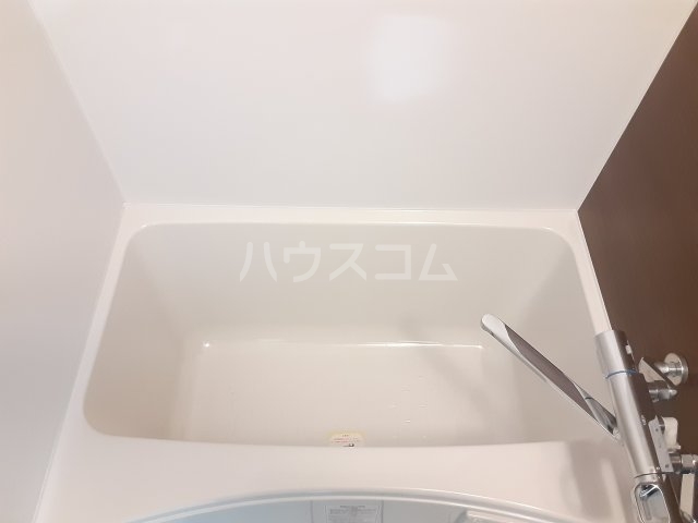 13/30 浴室