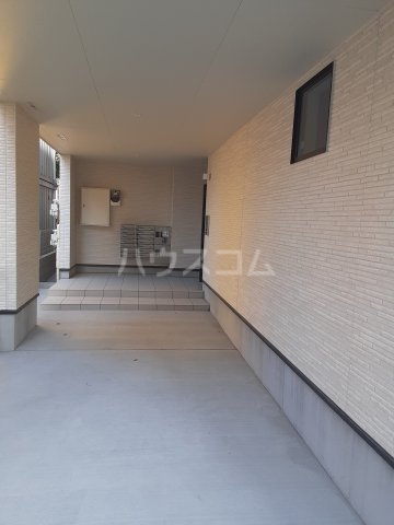 26/29 エントランス