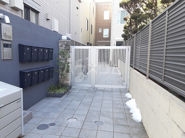 29/30 エントランス