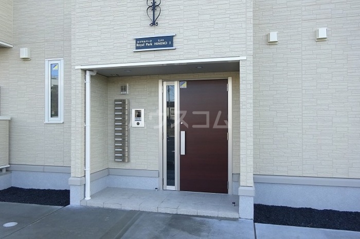 18/29 エントランス