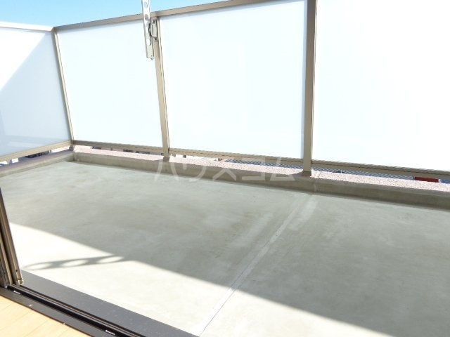 17/27 バルコニー