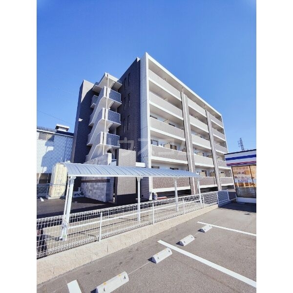 18/19 駐車場