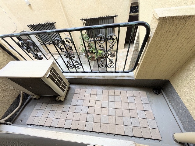 16/28 バルコニー