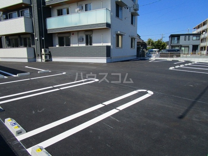2/7 駐車場
