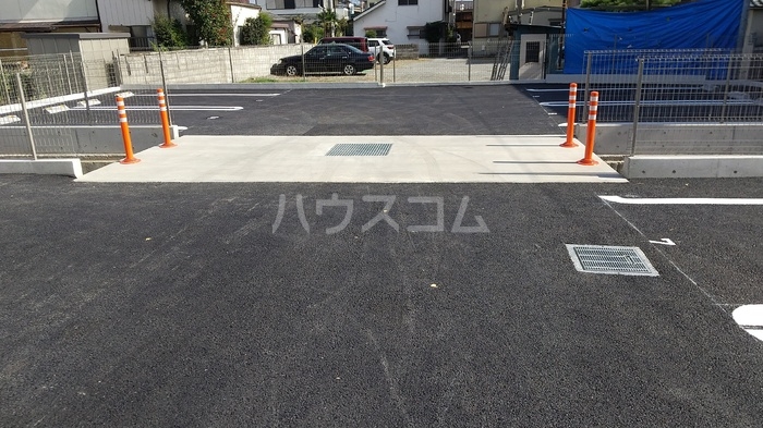 14/18 駐車場
