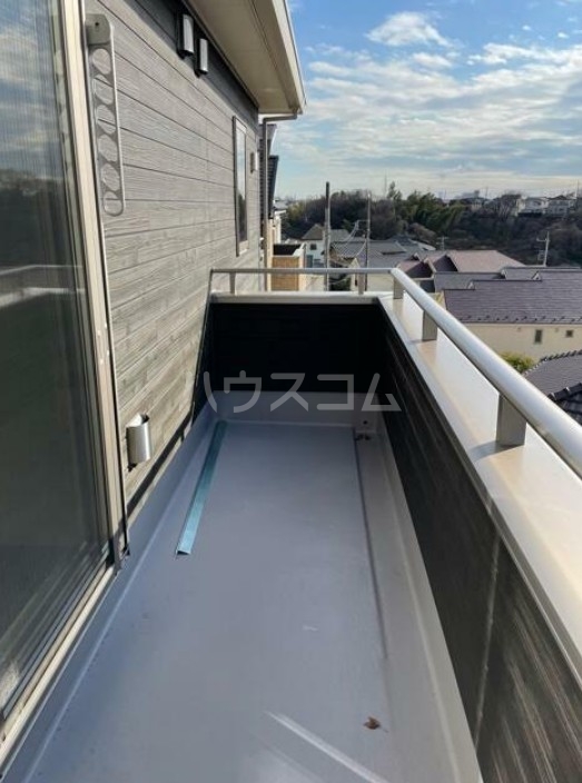 13/18 バルコニー