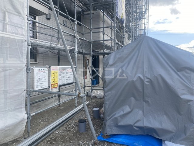 13/18 エントランス