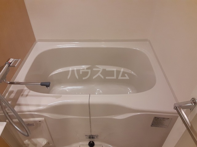 13/30 浴室