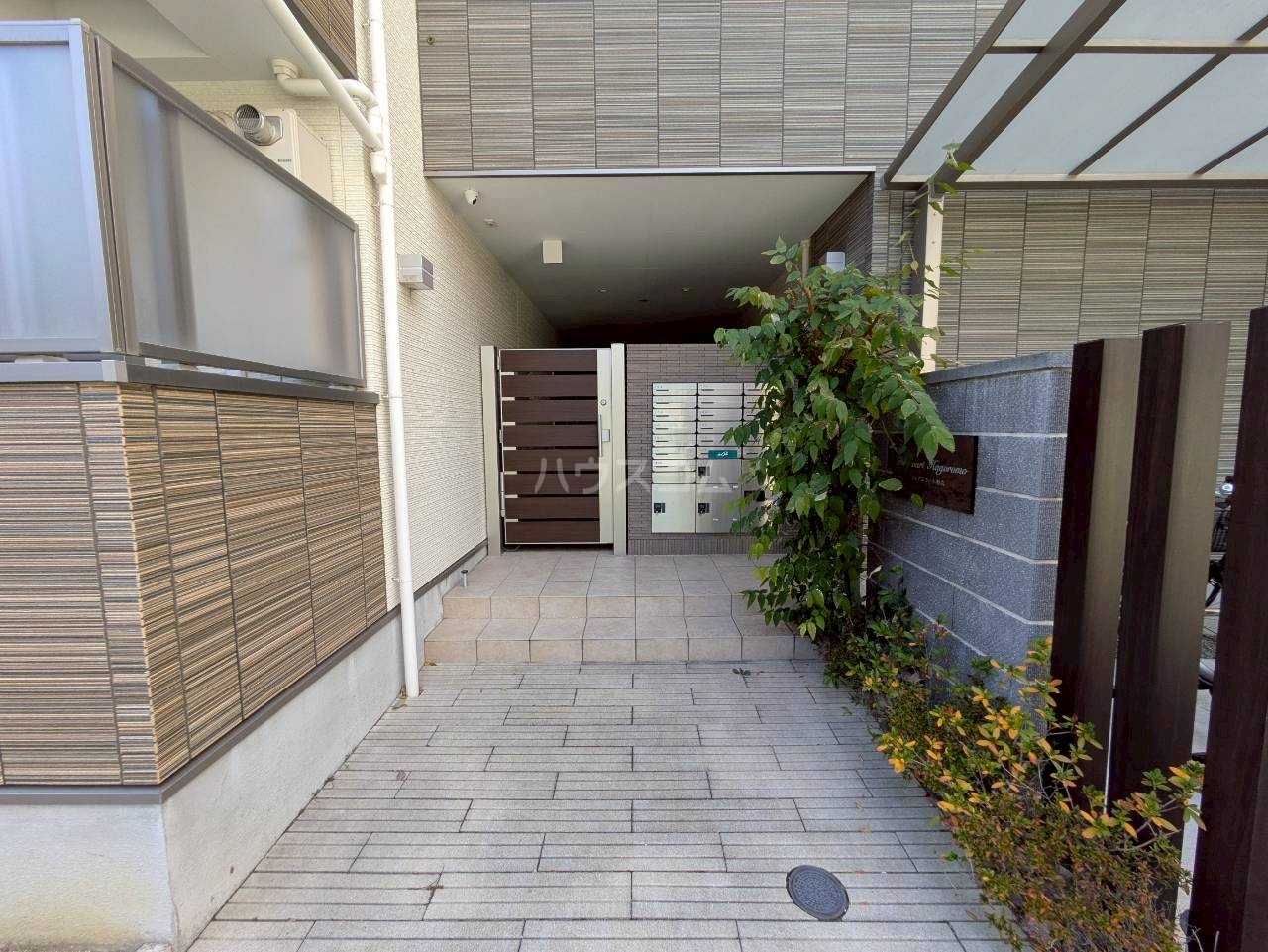 2/8 エントランス