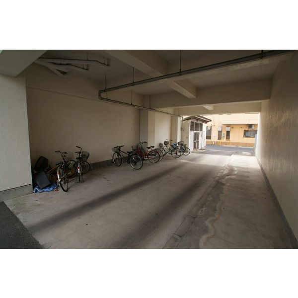 16/21 駐車場